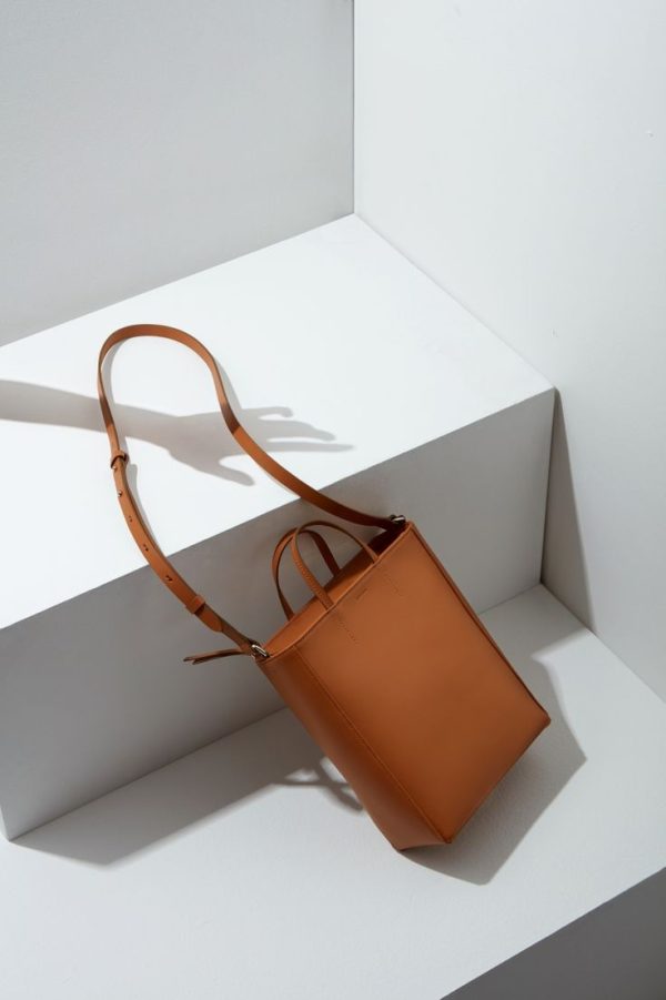 תיק יד גדול