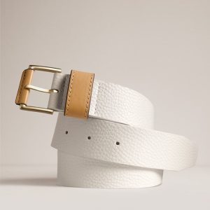 חגורת עור בצבע שמנת